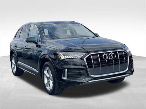 2024 Audi Q7 45 Premium Plus