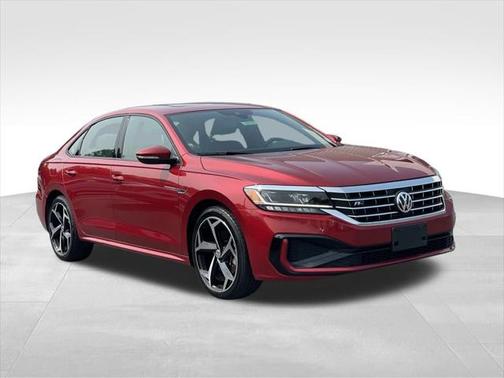 2021 Volkswagen Passat 2.0T R-Line