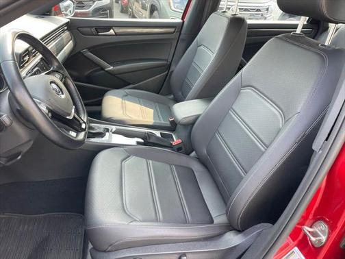 2021 Volkswagen Passat 2.0T R-Line