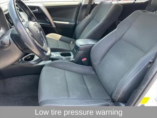 2017 Toyota RAV4 Hybrid XLE