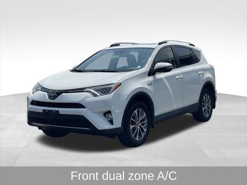 2017 Toyota RAV4 Hybrid XLE