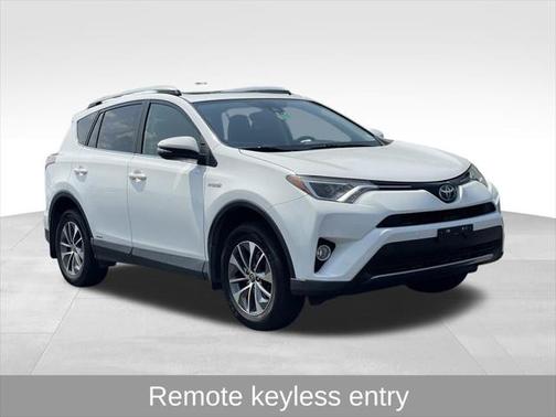 2017 Toyota RAV4 Hybrid XLE