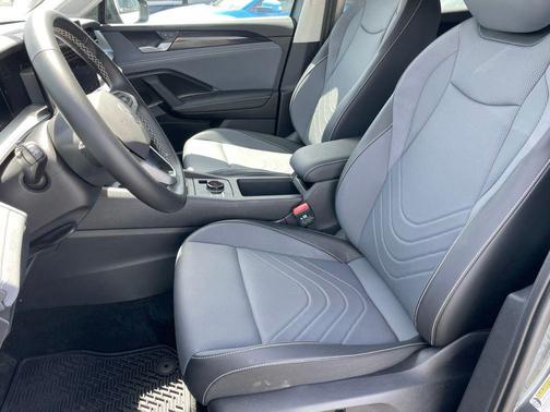 Platinum Gray Metallic 2025 Volkswagen Tiguan 2.0T SE 4MOTION