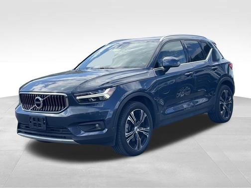 Denim Blue Metallic 2020 Volvo XC40 T5 Inscription