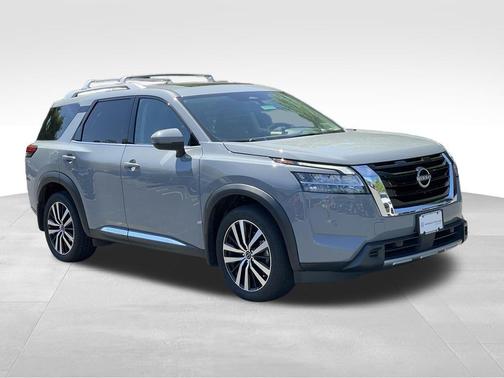 Boulder Gray Pearl 2023 Nissan Pathfinder Platinum 4WD