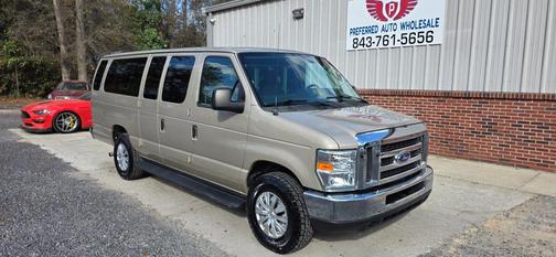2013 Ford E350 Super Duty XLT