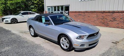 2012 Ford Mustang V6