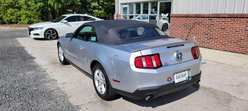 2012 Ford Mustang V6