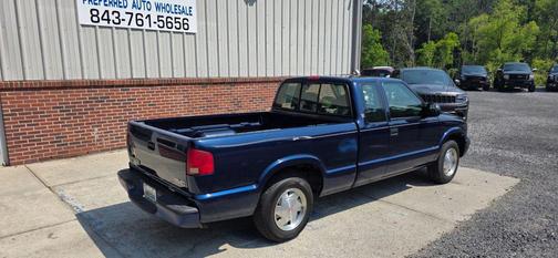 Indigo Blue Metallic 2003 GMC Sonoma SLS