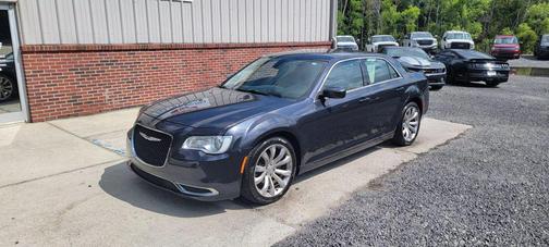 2017 Chrysler 300 Limited