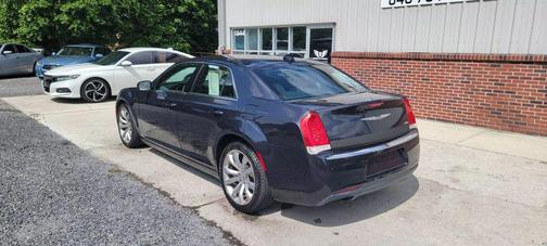 2017 Chrysler 300 Limited