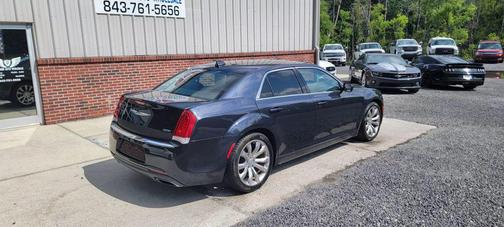 2017 Chrysler 300 Limited
