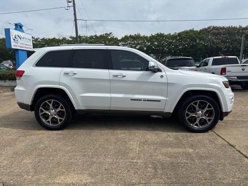 2018 Jeep Grand Cherokee Sterling Edition