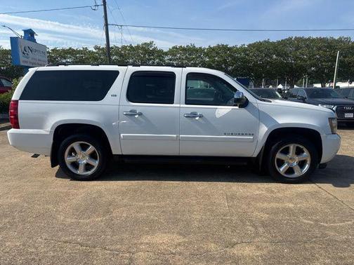 Summit White 2008 Chevrolet Suburban 1500 LTZ