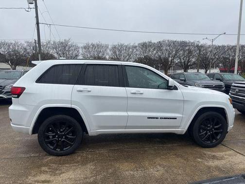 2020 Jeep Grand Cherokee Altitude