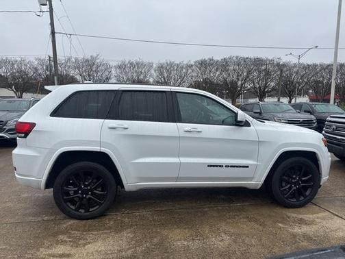 2020 Jeep Grand Cherokee Altitude