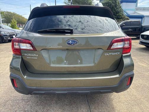 Wilderness Green Metallic 2018 Subaru Outback 2.5i Limited