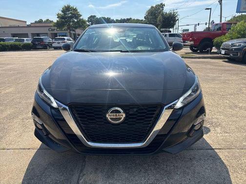 Super Black Clearcoat 2019 Nissan Altima 2.5 SL