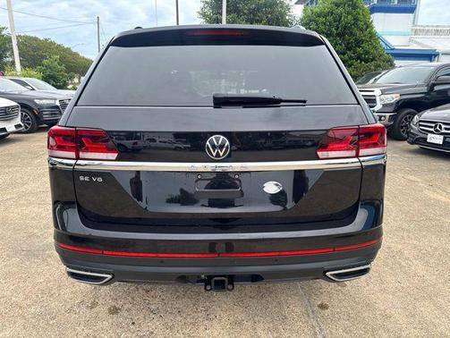 Black 2022 Volkswagen Atlas 3.6L SE w/Technology