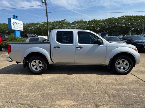 Brilliant Silver Metallic 2012 Nissan Frontier SV