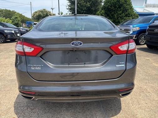 Magnetic 2016 Ford Fusion SE