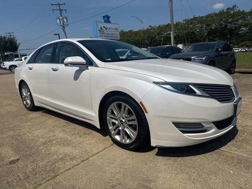 2015 Lincoln MKZ Base