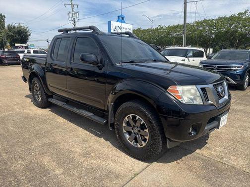 Super Black 2014 Nissan Frontier PRO-4X