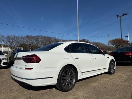 2017 Volkswagen Passat 1.8T R-Line w/Comfort
