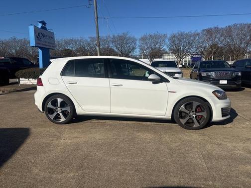 2017 Volkswagen Golf GTI 2.0T S 4-Door