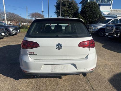 2017 Volkswagen Golf GTI 2.0T S 4-Door