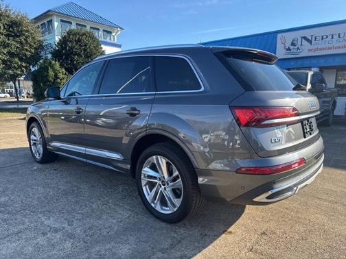 2021 Audi Q7 55 Premium Plus