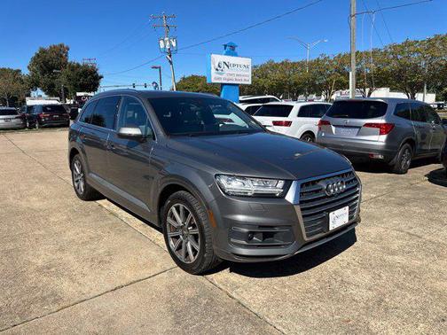 Graphite Gray Metallic 2018 Audi Q7 3.0T Premium Plus