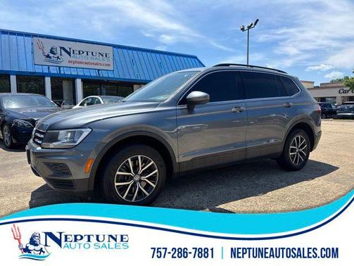 Gray 2019 Volkswagen Tiguan 2.0T SEL R-Line 4MOTION