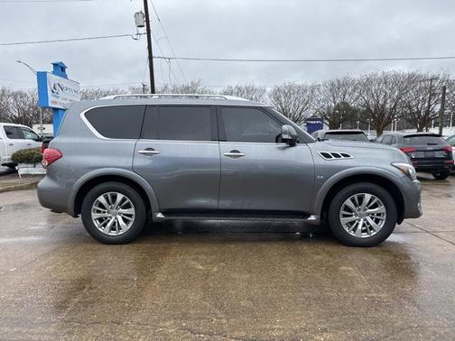 2017 INFINITI QX80 Base