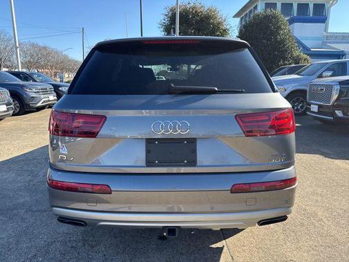Gray 2017 Audi Q7 3.0T Prestige