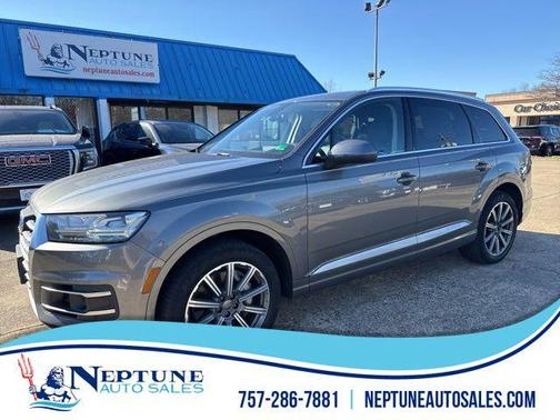 Gray 2017 Audi Q7 3.0T Prestige