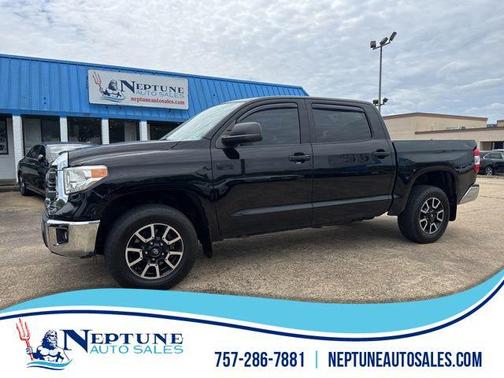 Black 2015 Toyota Tundra SR5