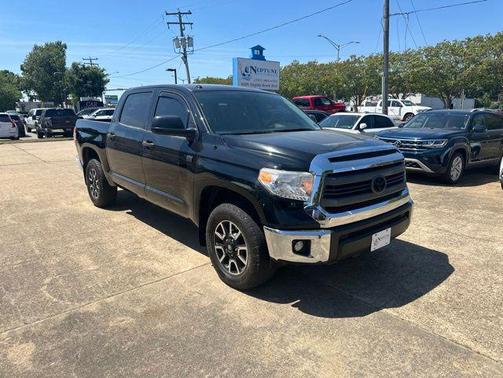 Black 2015 Toyota Tundra SR5