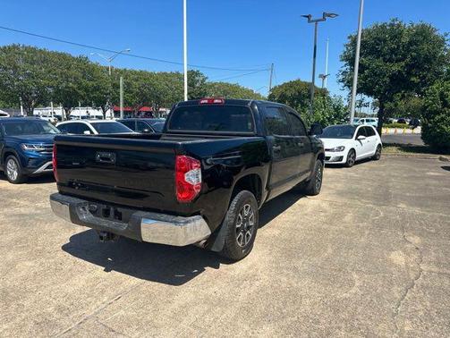 Black 2015 Toyota Tundra SR5