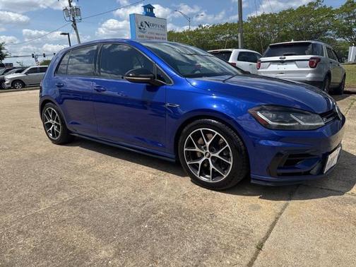 2018 Volkswagen Golf R 2.0T DSG