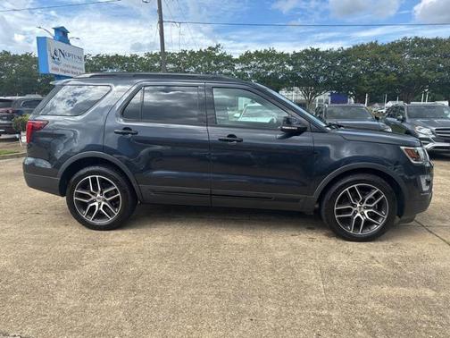2017 Ford Explorer sport