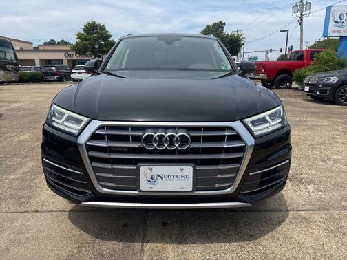 Brilliant Black 2018 Audi Q5 2.0T Premium Plus