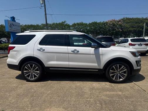 2017 Ford Explorer Platinum