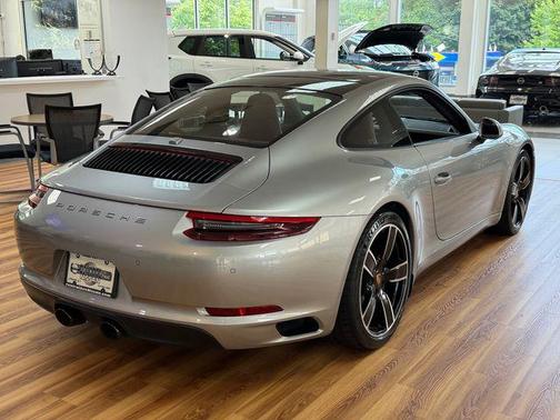 Si 2019 Porsche 911 Carrera