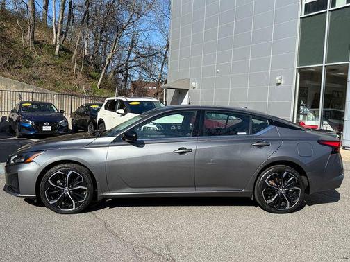 Gun Metallic 2023 Nissan Altima SR Intelligent AWD