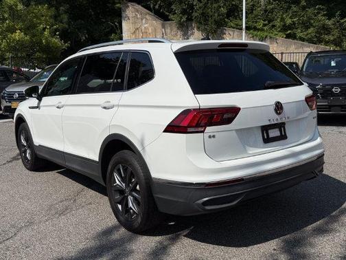 Pure White 2022 Volkswagen Tiguan 2.0T SE 4MOTION