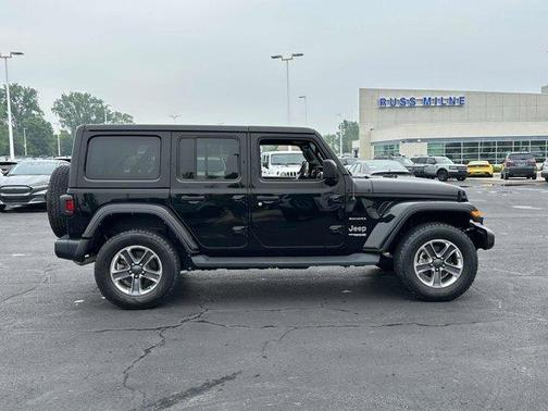 2022 Jeep Wrangler Unlimited Sahara