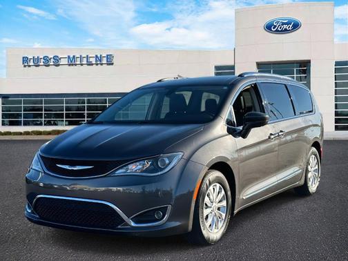 2018 Chrysler Pacifica Touring-L Plus