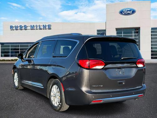 2018 Chrysler Pacifica Touring-L Plus