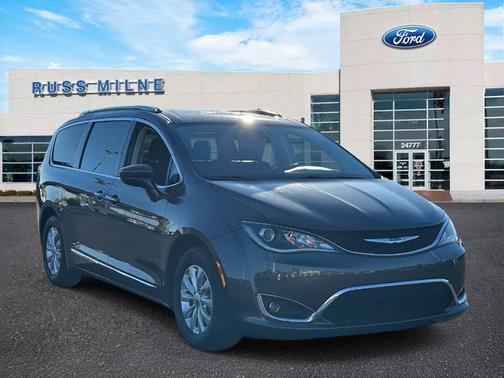 2018 Chrysler Pacifica Touring-L Plus